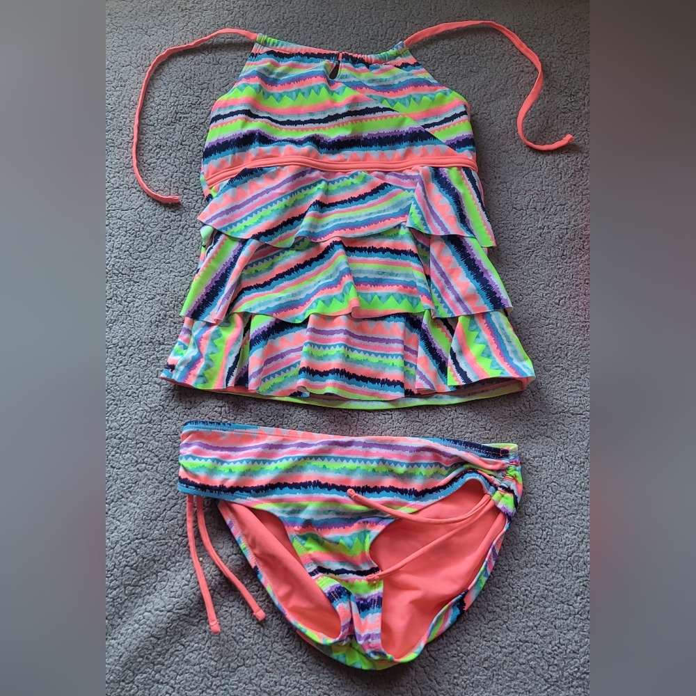 Girl tankini set with shorts